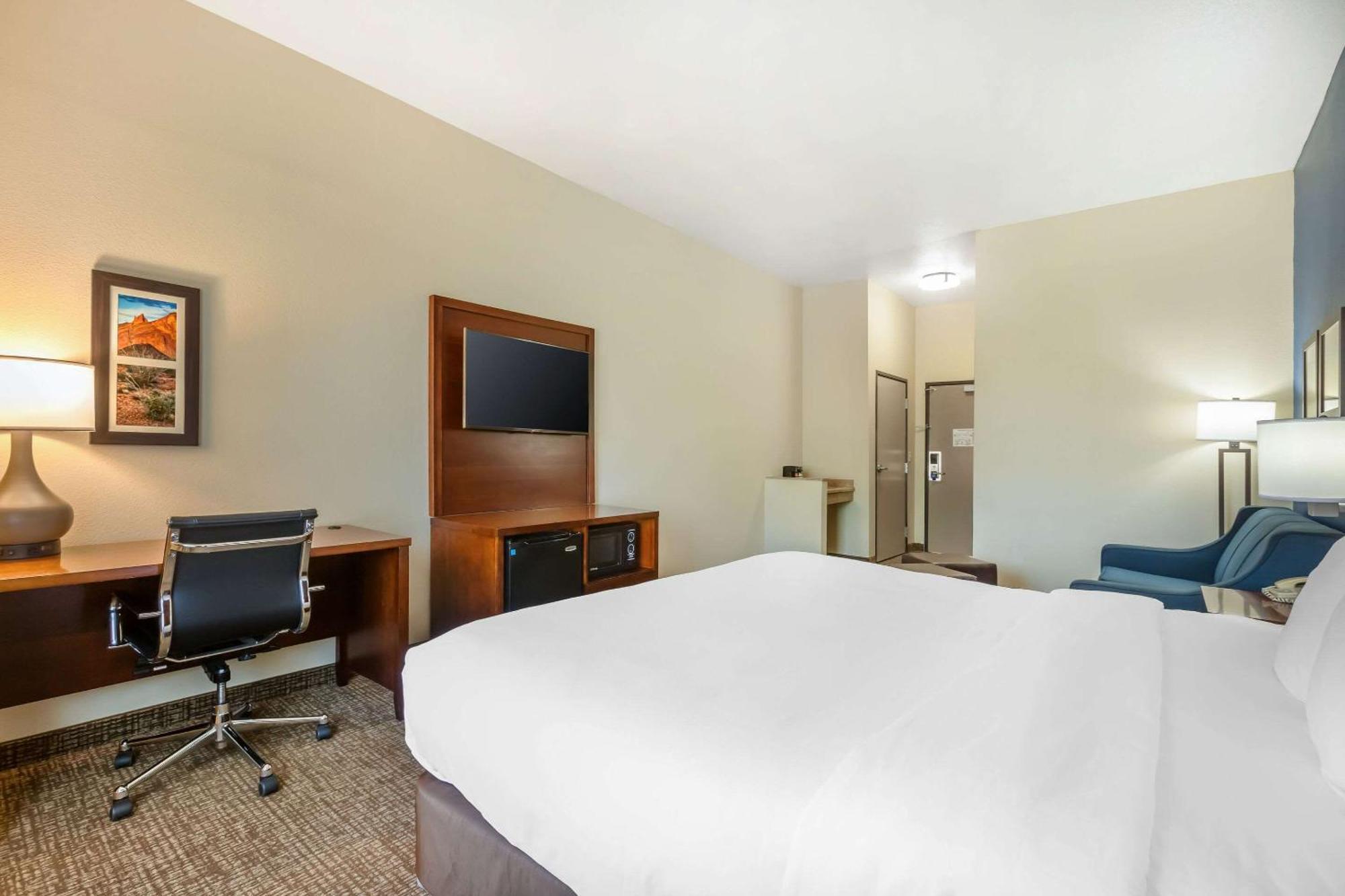 Comfort Inn And Suites Yuma I-8 Exterior foto