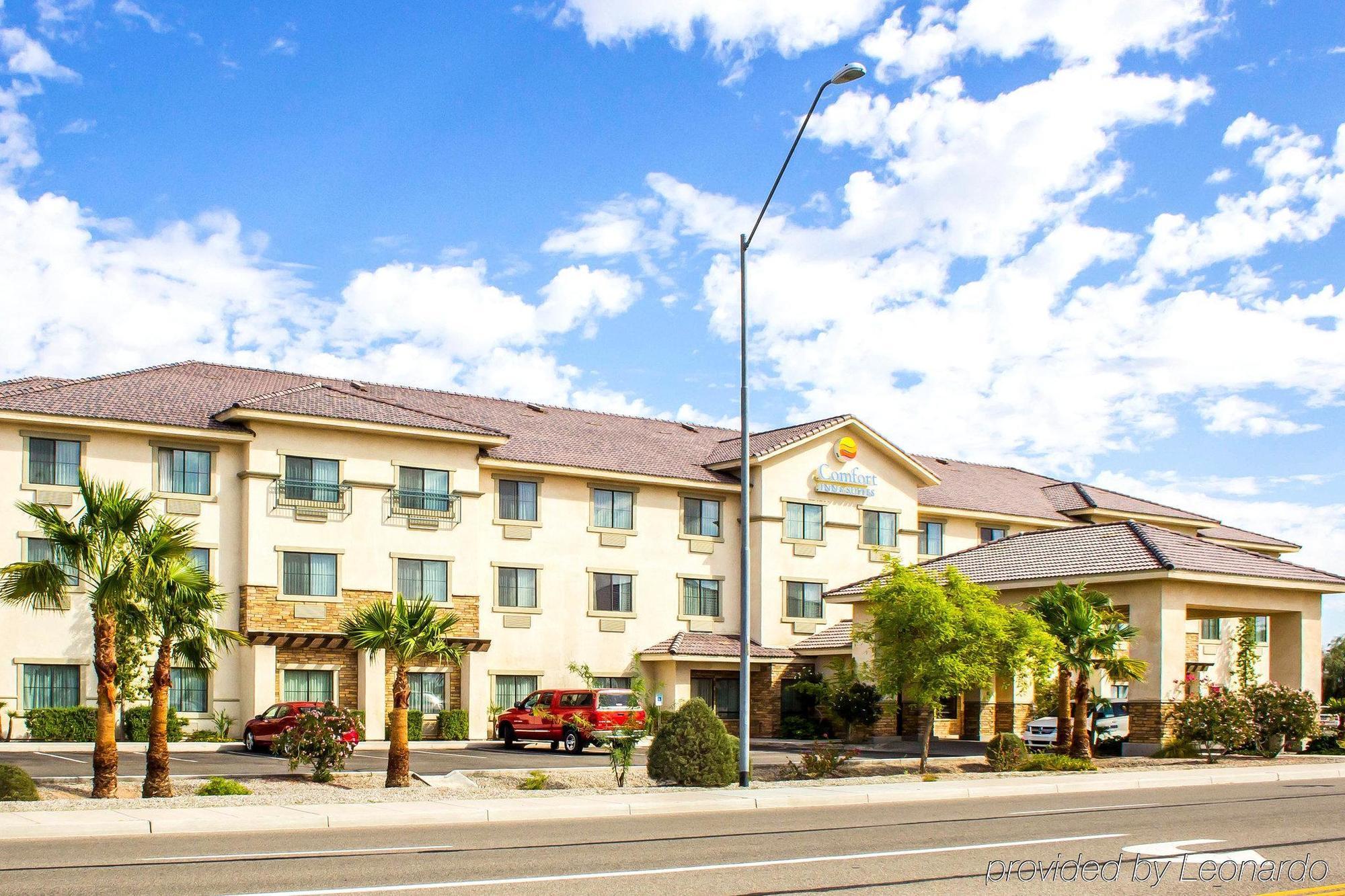 Comfort Inn And Suites Yuma I-8 Exterior foto